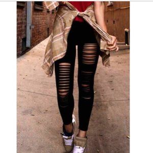 69. 💜☀️Luna Distressed Leggings☀️